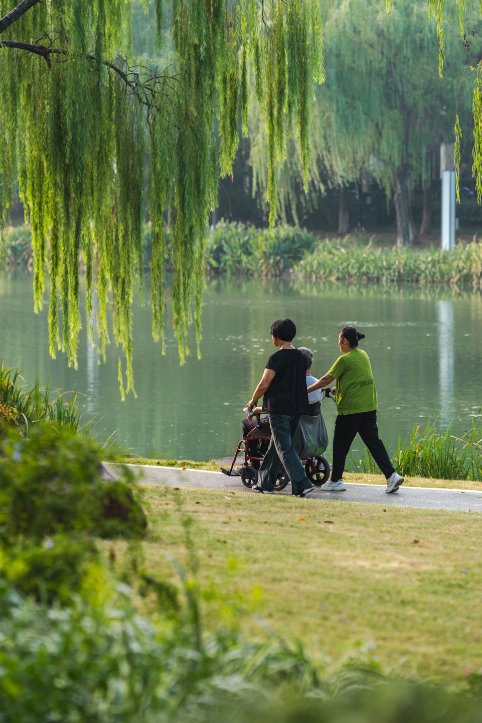 南區(qū)水岸客廳為各個類型的水邊活動提供了合適的空間（?：段譽(yù)） (3).jpg